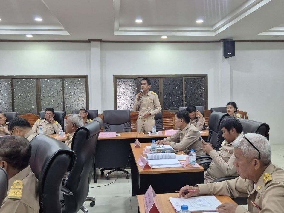 วันที่ 1 ธันวาคม.2568 งานกิจการสภาประชุมสภาเทศบาลตำบลตาเกาสมัยสามัญ สมัยที่ 4 ครั้งที่ 1 ประจำปี พ.ศ.2568  ณ ห้องประชุมเทศบาลตำบลตาเกา อ.น้ำขุ่น จ.อุบลราชธานีค่ะ