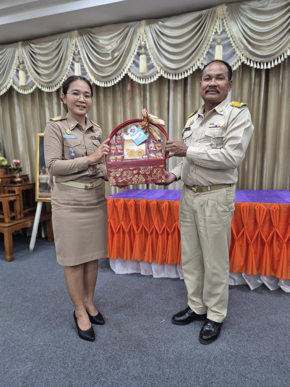 ร่วมต้อนรับพนักงานเทศบาลคนใหม่ 