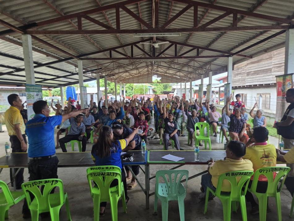 วันที่ 2​2 ก.ย.2568 เทศบาลตำบลตาเกานำโดย คณะผู้บริหารนายทองม้วน ธาดาวงษา นายบุญธรรม พาเจริญ รองนายกเทศมนตรี ประธานสภา ปลัดเทศบาลตำบลตาเกา ปลัดอำเภอน้ำขุ่น และกำนันตำบลตาเกา ลงพื้นที่ประชาคม​หมู่บ้าน การ​ขอรับความช่วยเหลือผู้ประสบภัย​อันเนื่องมาจากการกระทำ​ของกำลัง จากนอกประเทศ ปี 2568 ตามมติคณะ รัฐมนตรี เมื่อ วัน ที่ 26 สิงหาคม 2568 ณ บ้านตาเอ็ม​หมู่​ 13 อ.น้ำขุ่น จ.อุบลราชธานี ณ ศาลาประชาคมบ้านตาเกา